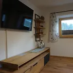 Edinger Apartman *
