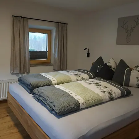 Edinger Apartment *