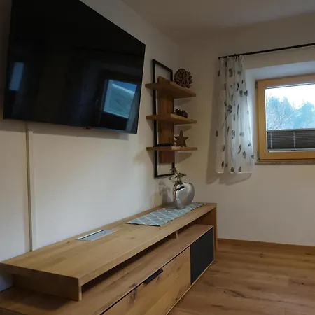 Edinger Apartament *