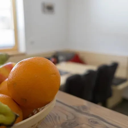 Edinger Apartment *