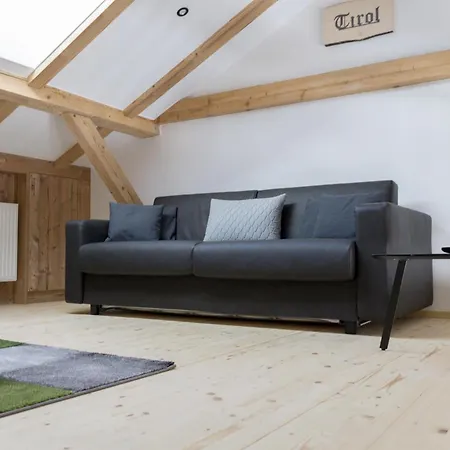 Edinger Apartment *