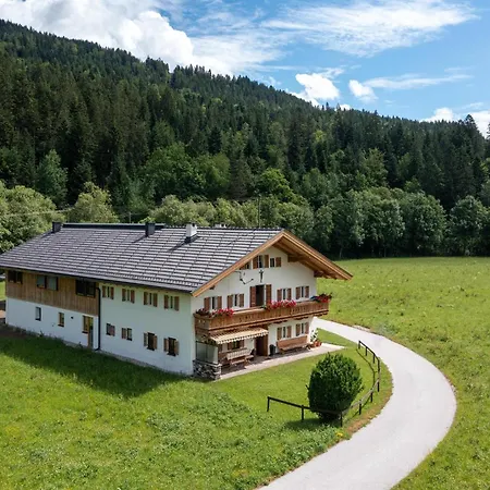 Edinger Apartment